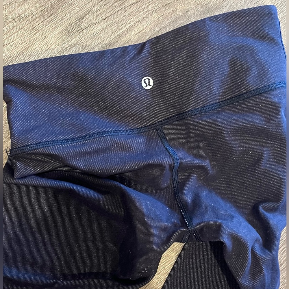 Lulemon dark blue leggings